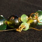 Orecchini lampwork verdi oro 2