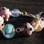 braccialetto lampwork rosa violetto 1