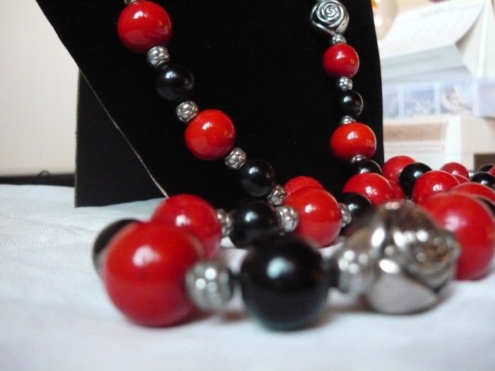 Collana_rose_nero_rosso_3