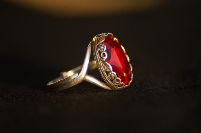 Anello swarovski ovale rosso 4